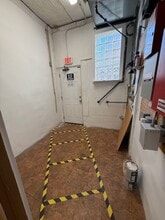 3635 Hollywood Ave, Brookfield, IL for lease Interior Photo- Image 2 of 6