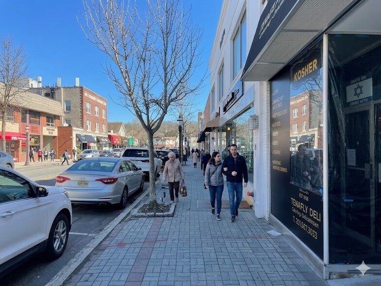 22-24 Washington St, Tenafly, NJ for lease - Building Photo - Image 2 of 9