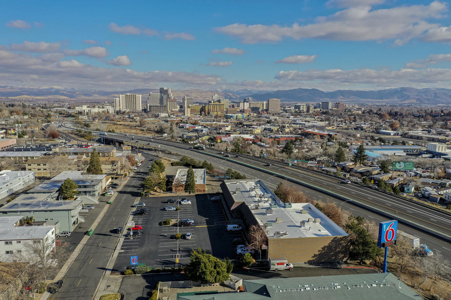 1350 Stardust St, Reno, NV à louer - Aérien - Image 3 de 5