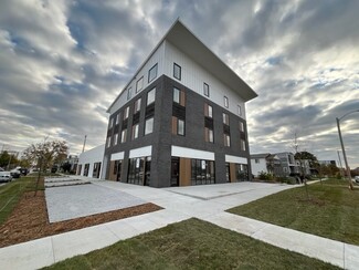 Plus de détails pour 335 N 23rd St, Lincoln, NE - Vente au détail à louer