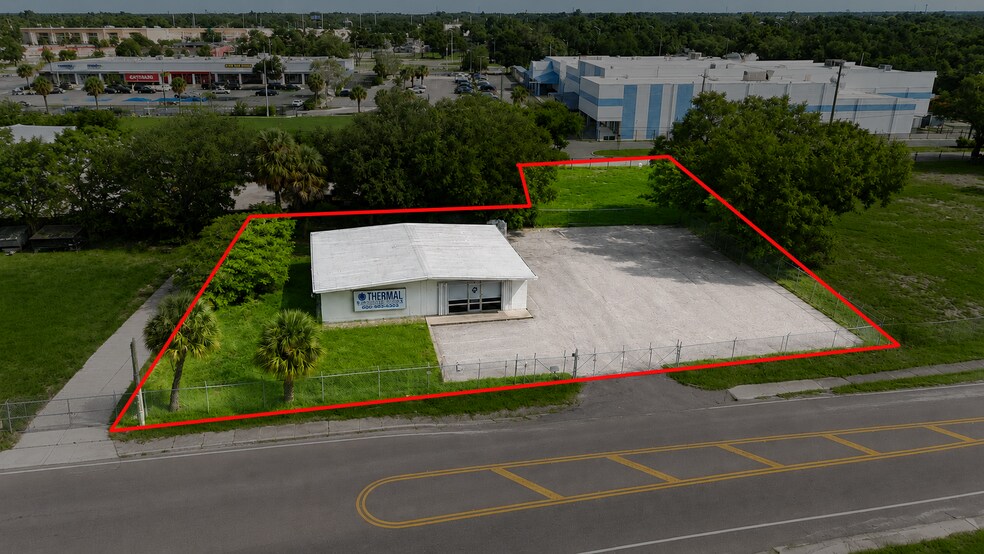 5100 E Broadway Ave, Tampa, FL à louer - Photo du bâtiment - Image 3 de 18