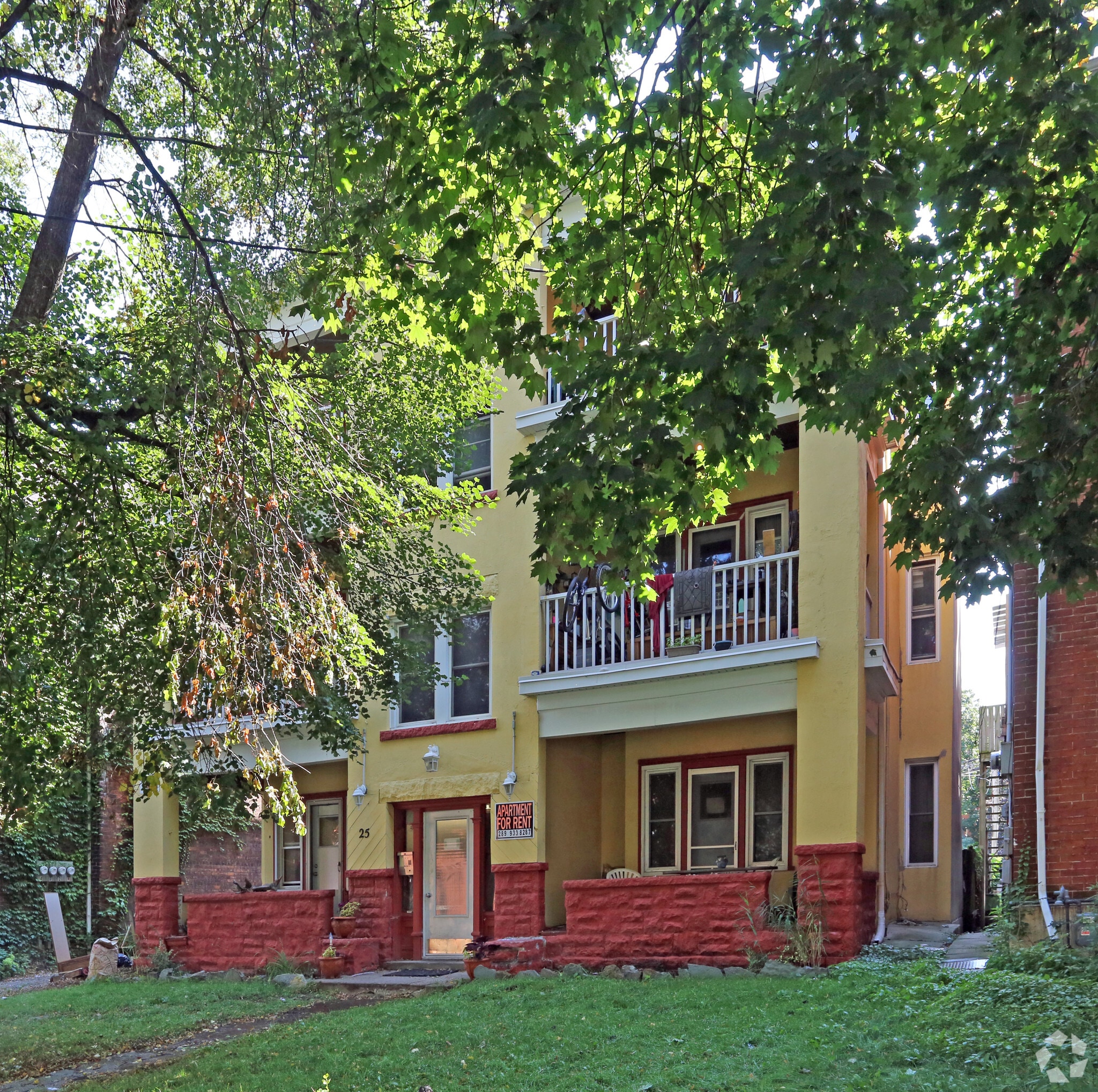 25 West Ave S, Hamilton, ON for sale Primary Photo- Image 1 of 4