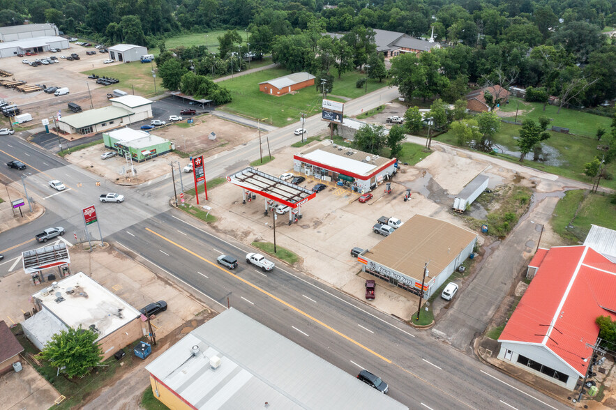 105 S Marcus St, Alto, TX for sale - Building Photo - Image 3 of 9