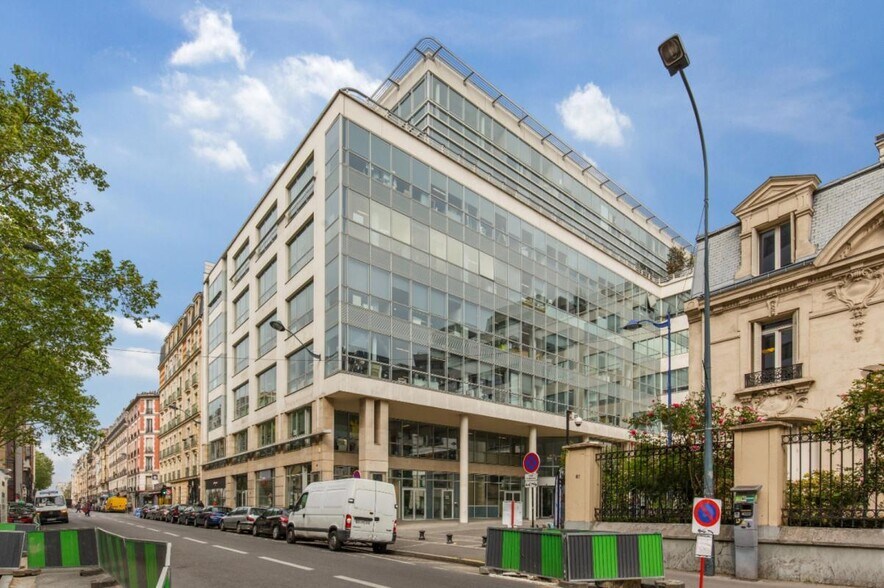 Bureau dans Clichy à louer - Photo du bâtiment - Image 1 de 6