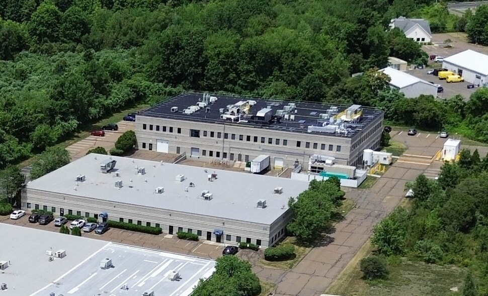 36 E Industrial Rd, Branford, CT for lease - Building Photo - Image 3 of 30