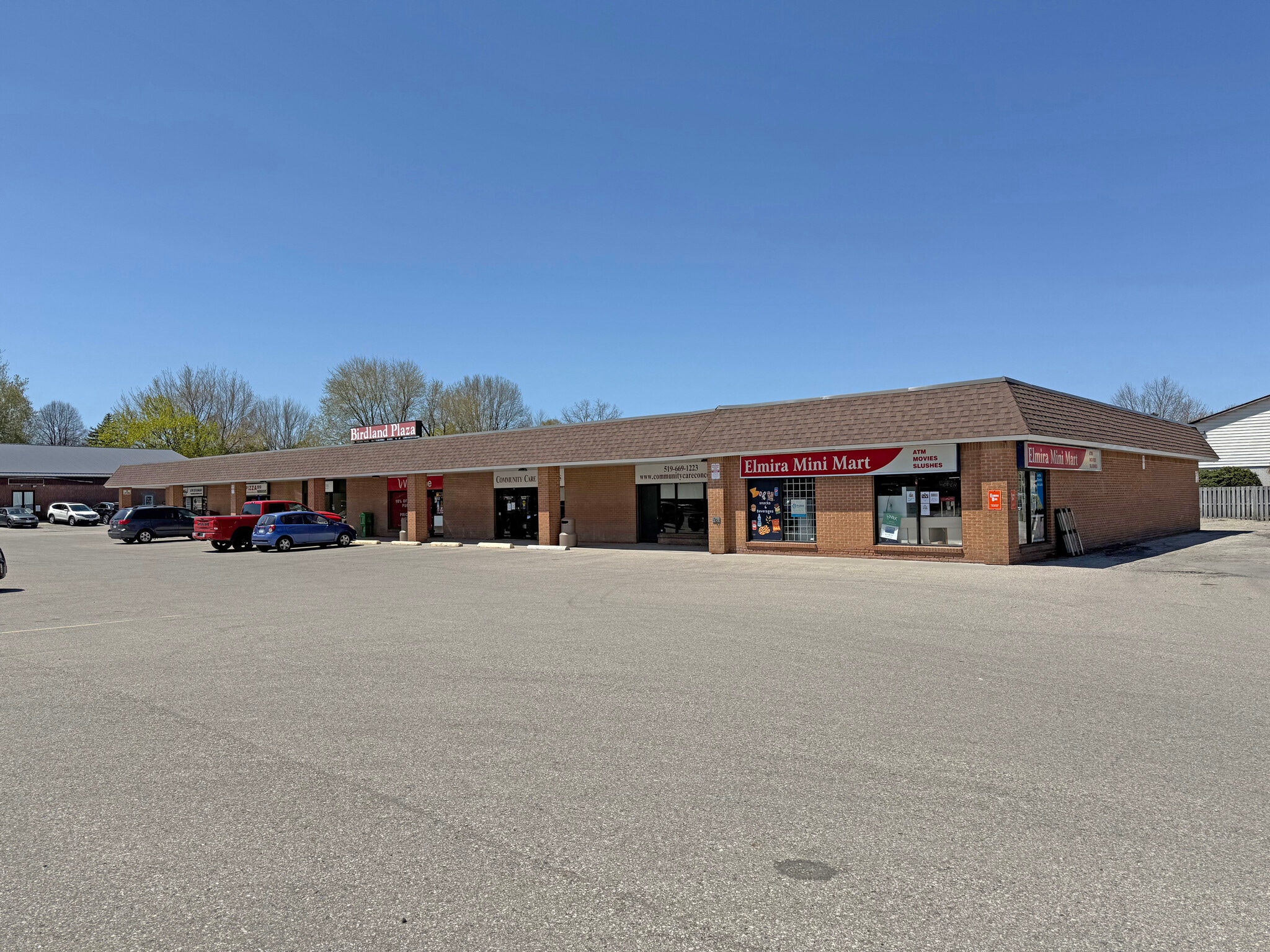 112-128 W Oriole Pky, Elmira, ON for sale Primary Photo- Image 1 of 6