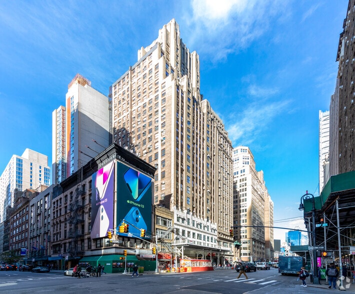 545 Eighth Ave, New York, NY for lease - Building Photo - Image 1 of 7