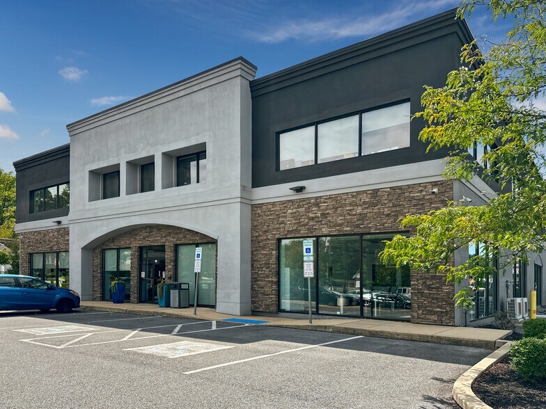 2395 Lancaster Pike, Reading, PA à louer - Photo du bâtiment - Image 3 de 17