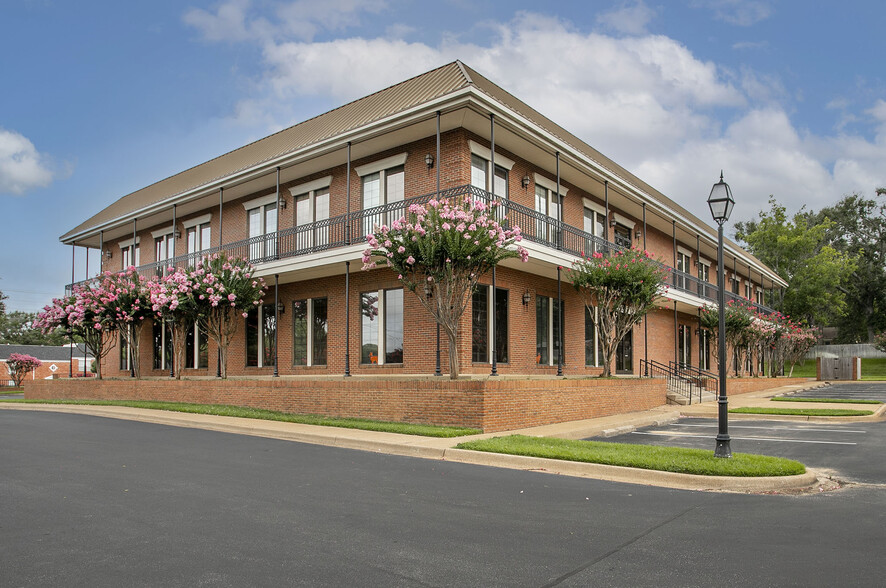 3300 S Broadway Ave, Tyler, TX for lease - Building Photo - Image 1 of 22