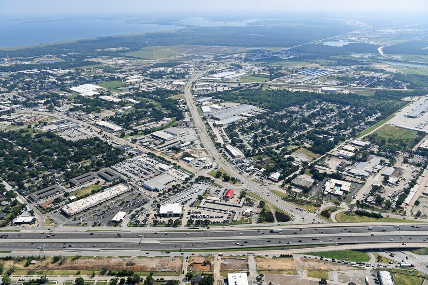 1199 S Mill St, Lewisville, TX for sale - Building Photo - Image 3 of 4