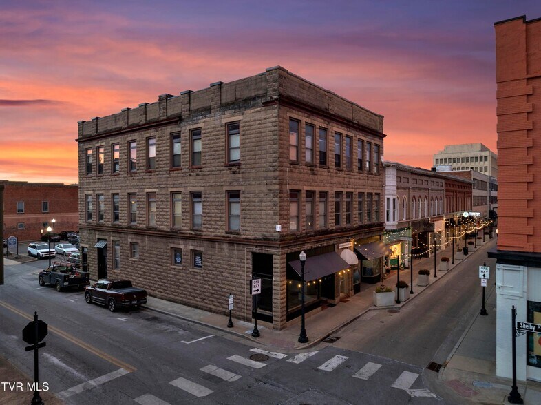 28-30 6th St, Bristol, TN for lease - Building Photo - Image 1 of 7