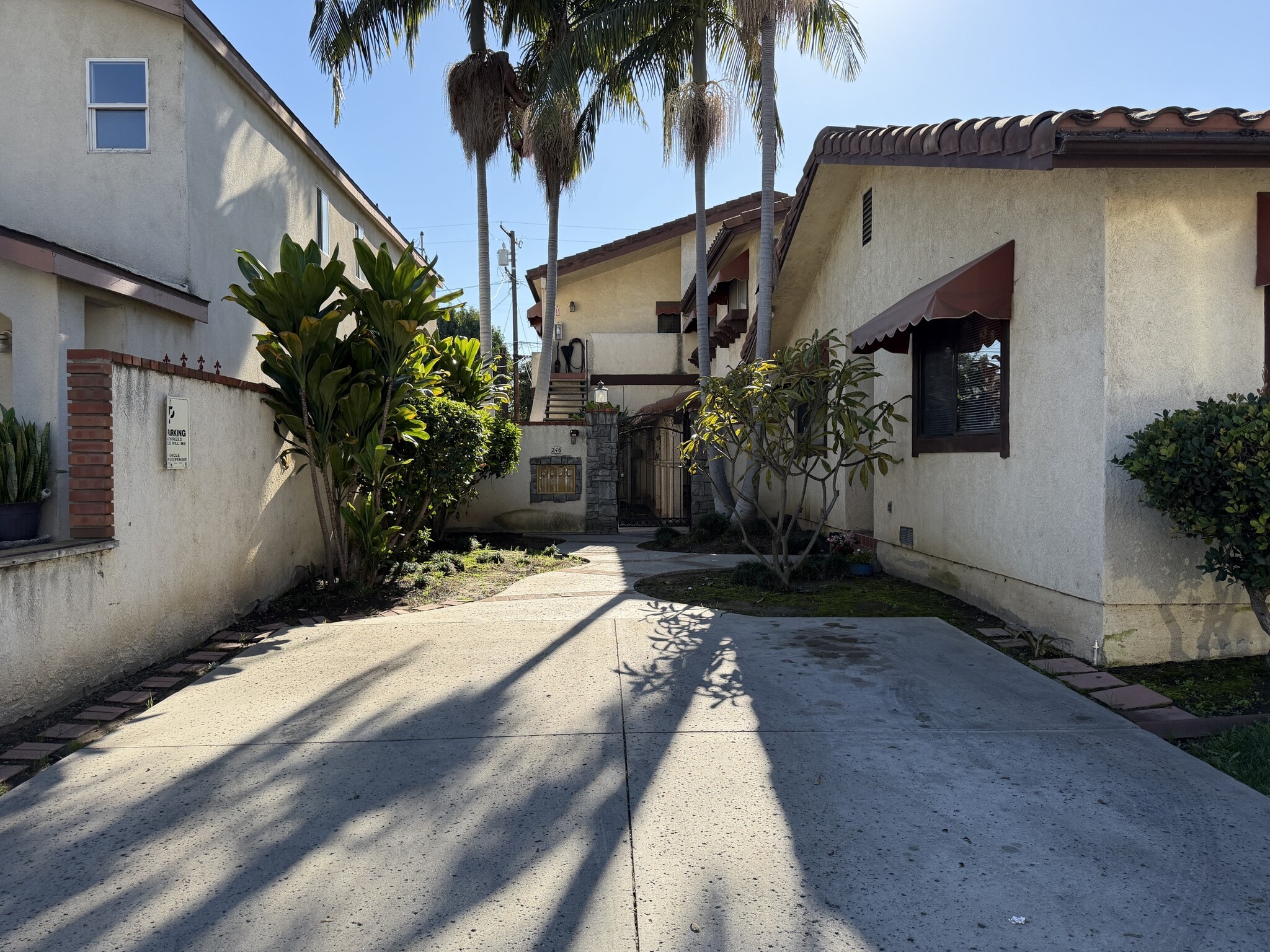246 E Hullett St, Long Beach, CA for sale Primary Photo- Image 1 of 11