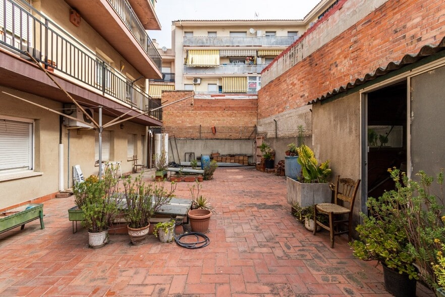 Multifamily in Polinyà, Barcelona for sale - Building Photo - Image 3 of 50