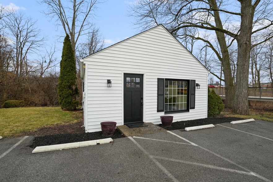 153 E Dublin Granville Rd, New Albany, OH for lease - Building Photo - Image 1 of 28