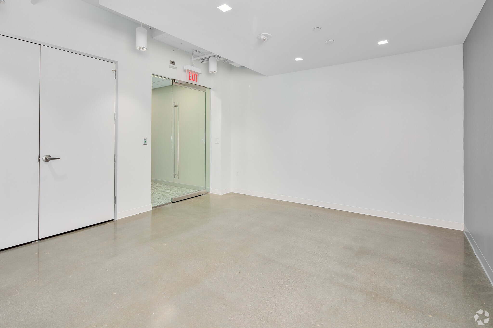 4500 East West Hwy, Bethesda, MD à louer Photo intérieure- Image 1 de 6