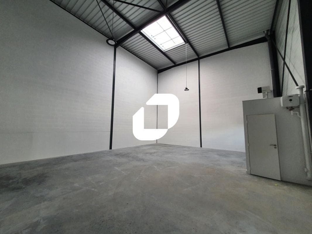 Flex in Bussy-Saint-Georges for lease Interior Photo- Image 1 of 29