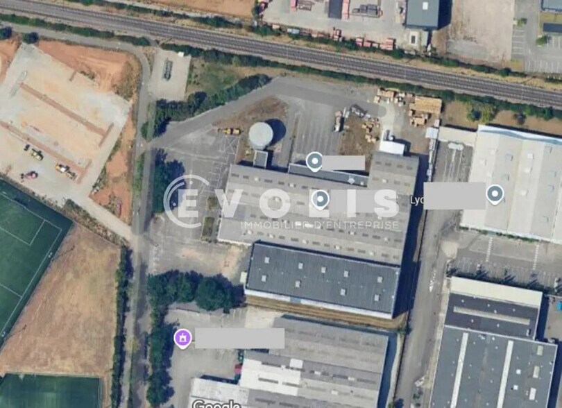 Local d'activités dans Meyzieu à vendre - Photo du bâtiment - Image 2 de 14