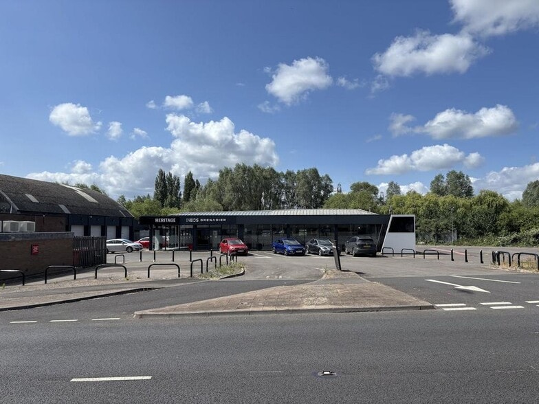 209 Westgate St, Gloucester for lease - Building Photo - Image 3 of 16