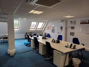 136-142 London Rd, St. Albans à louer Photo intérieure- Image 2 de 4