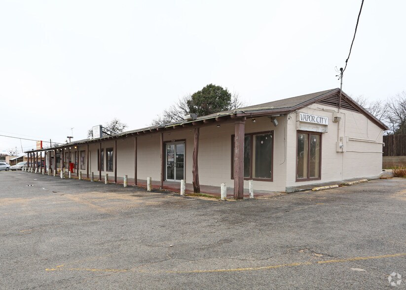 4614-4622 Highway 377, Benbrook, TX à louer - Photo du bâtiment - Image 2 de 3
