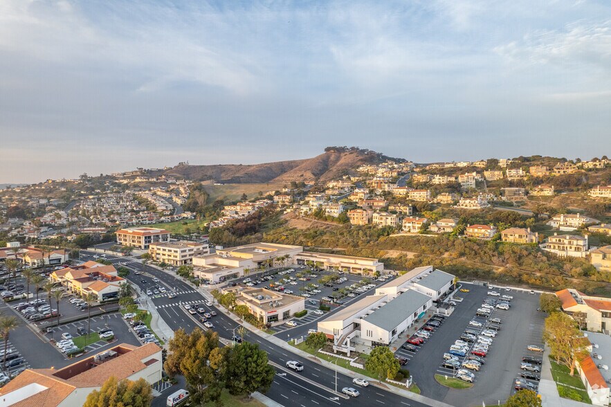 647 Camino de los Mares, San Clemente, CA à louer - Photo du bâtiment - Image 2 de 17