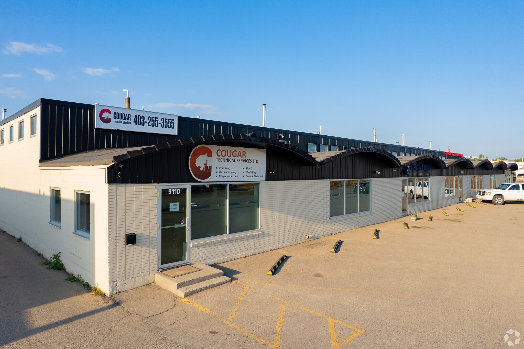 911 46th Ave SE, Calgary, AB for lease Building Photo- Image 1 of 10