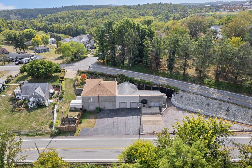 1201 Oakridge Rd, Mc Donald, PA for sale - Building Photo - Image 3 of 32