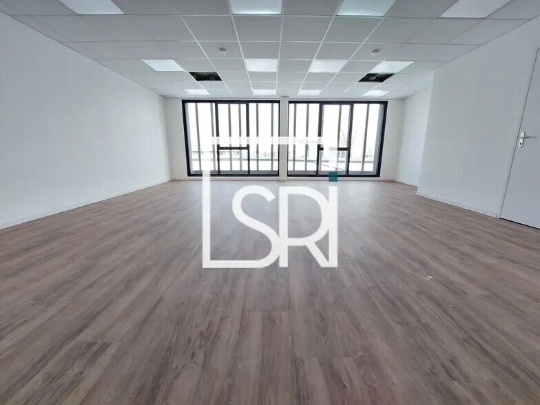 Office in Clermont-Ferrand for lease - Interior Photo - Image 3 of 5