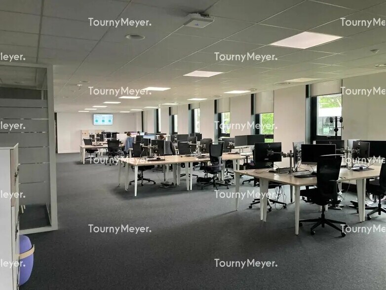 Bureau dans Mérignac à louer - Photo du bâtiment - Image 3 de 12