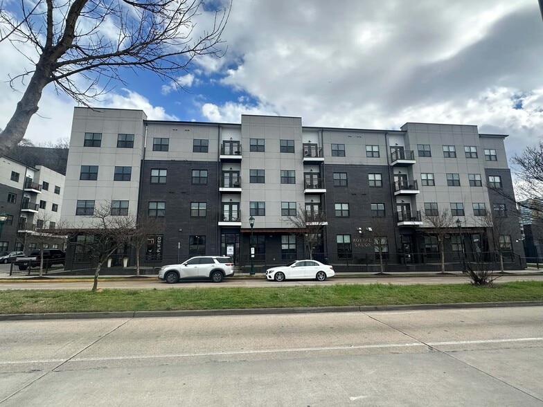 804 Riverfront Pky, Chattanooga, TN for lease - Building Photo - Image 2 of 4