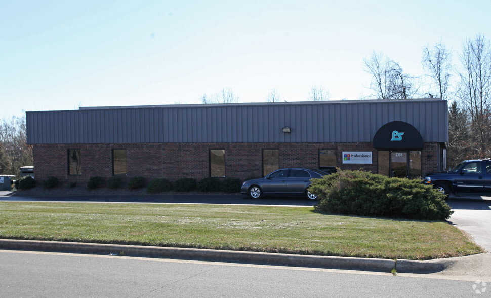 2355 W Hanford Rd, Burlington, NC for lease - Primary Photo - Image 1 of 2