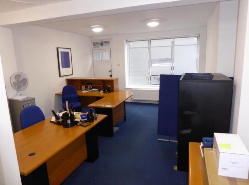 9 Carlton Pl, Southampton à vendre - Photo intérieure - Image 3 de 5