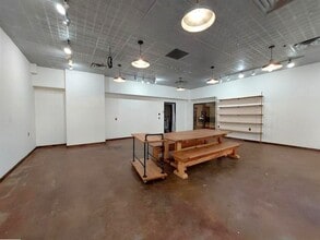 400-426 Saint Peter St, Saint Paul, MN for lease Interior Photo- Image 2 of 7