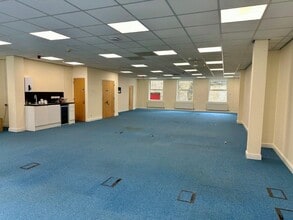 14 Athol St, Isle Of Man for lease Interior Photo- Image 2 of 3