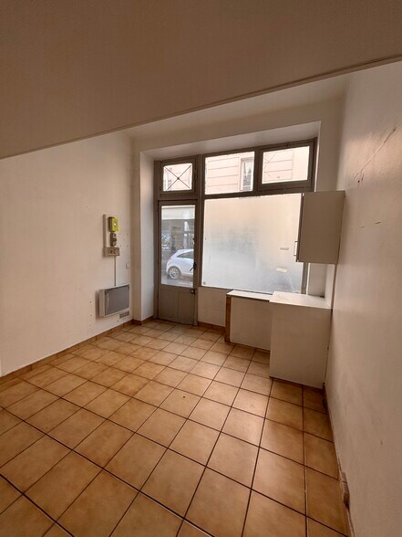 19/21 Rue Claude Tillier, Paris à louer - Photo intérieure - Image 2 de 6