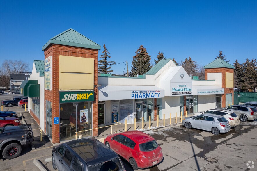 2066 18 Ave NE, Calgary, AB à vendre - Photo du bâtiment - Image 1 de 1