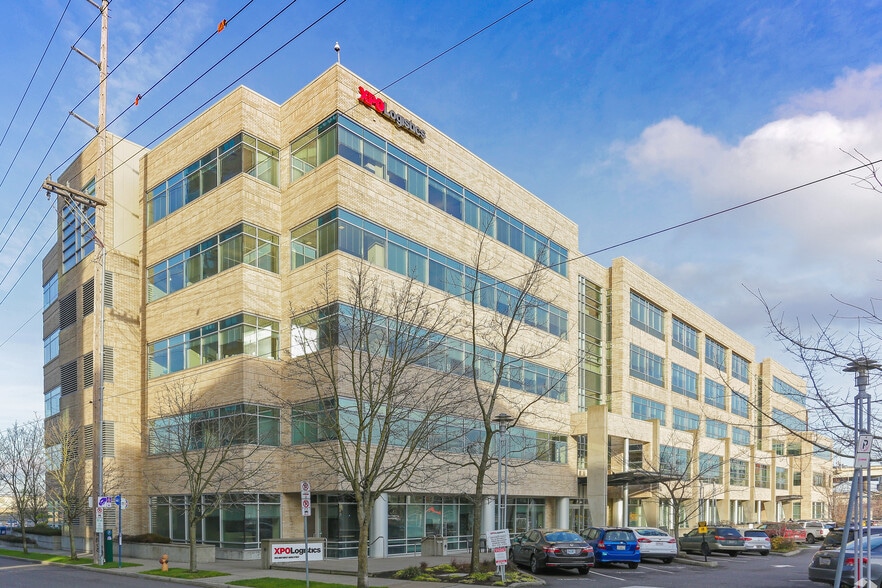 2055 NW Savier St, Portland, OR à louer - Photo du bâtiment - Image 2 de 11