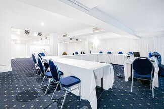 Plus de détails pour 1-3 Kings Rd, Brighton - Services hôteliers à vendre
