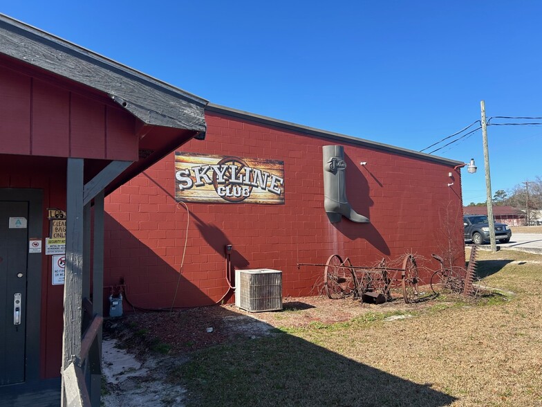 100 Lee St, West Columbia, SC for sale - Building Photo - Image 1 of 1