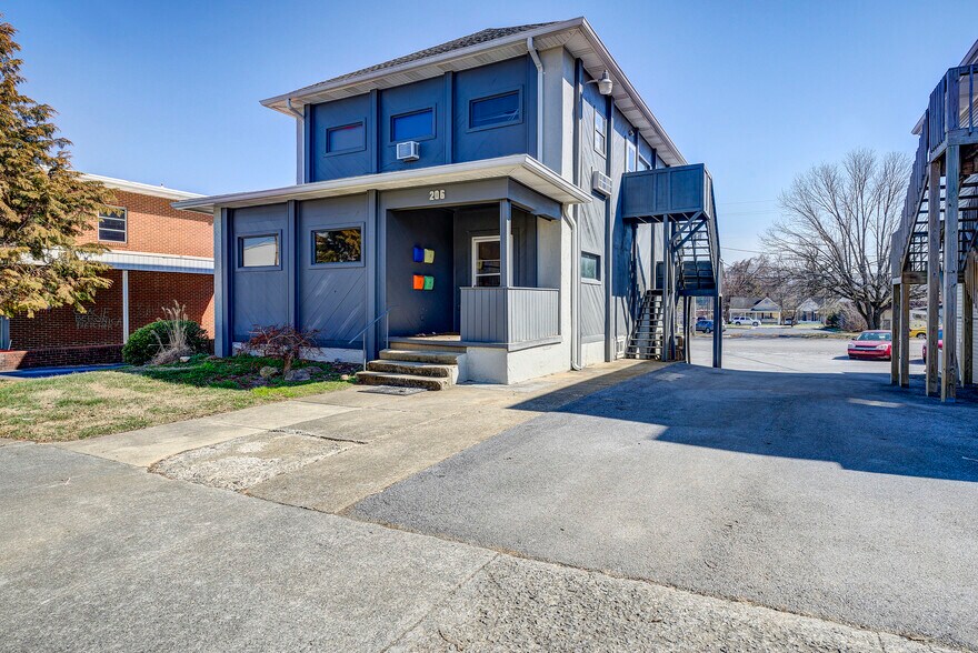 200/204/206 Watauga Ave, Johnson City, TN à vendre - Photo du bâtiment - Image 3 de 21