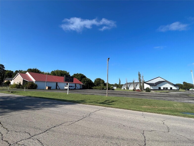 2710 S Cherokee Dr, Muskogee, OK à vendre - Photo du bâtiment - Image 2 de 41