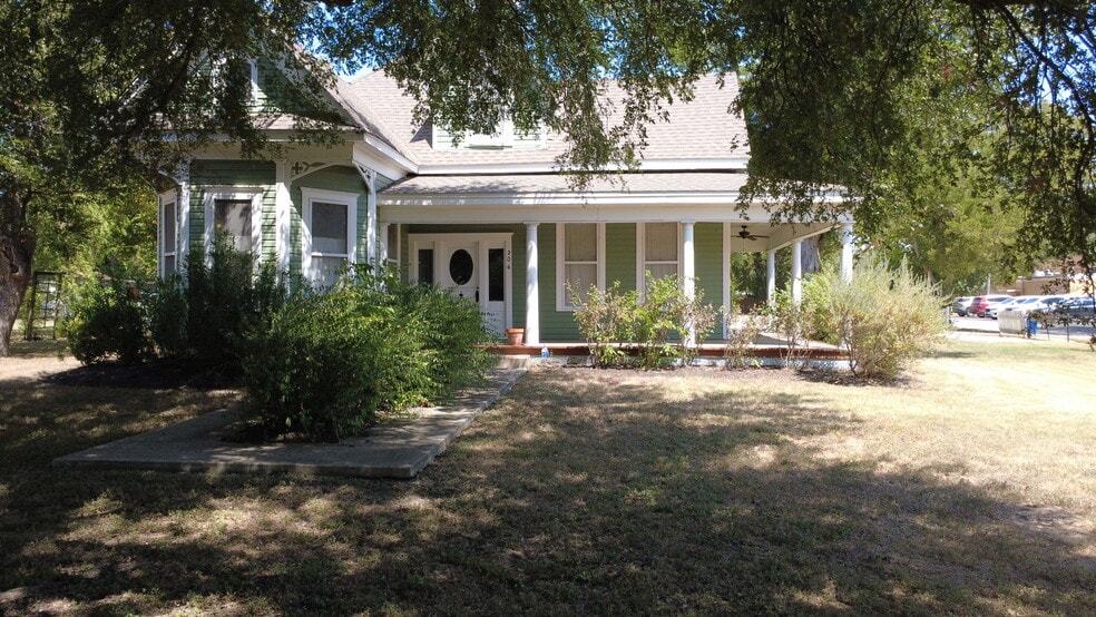 206 Taylor St, Hutto, TX for lease - Building Photo - Image 3 of 25