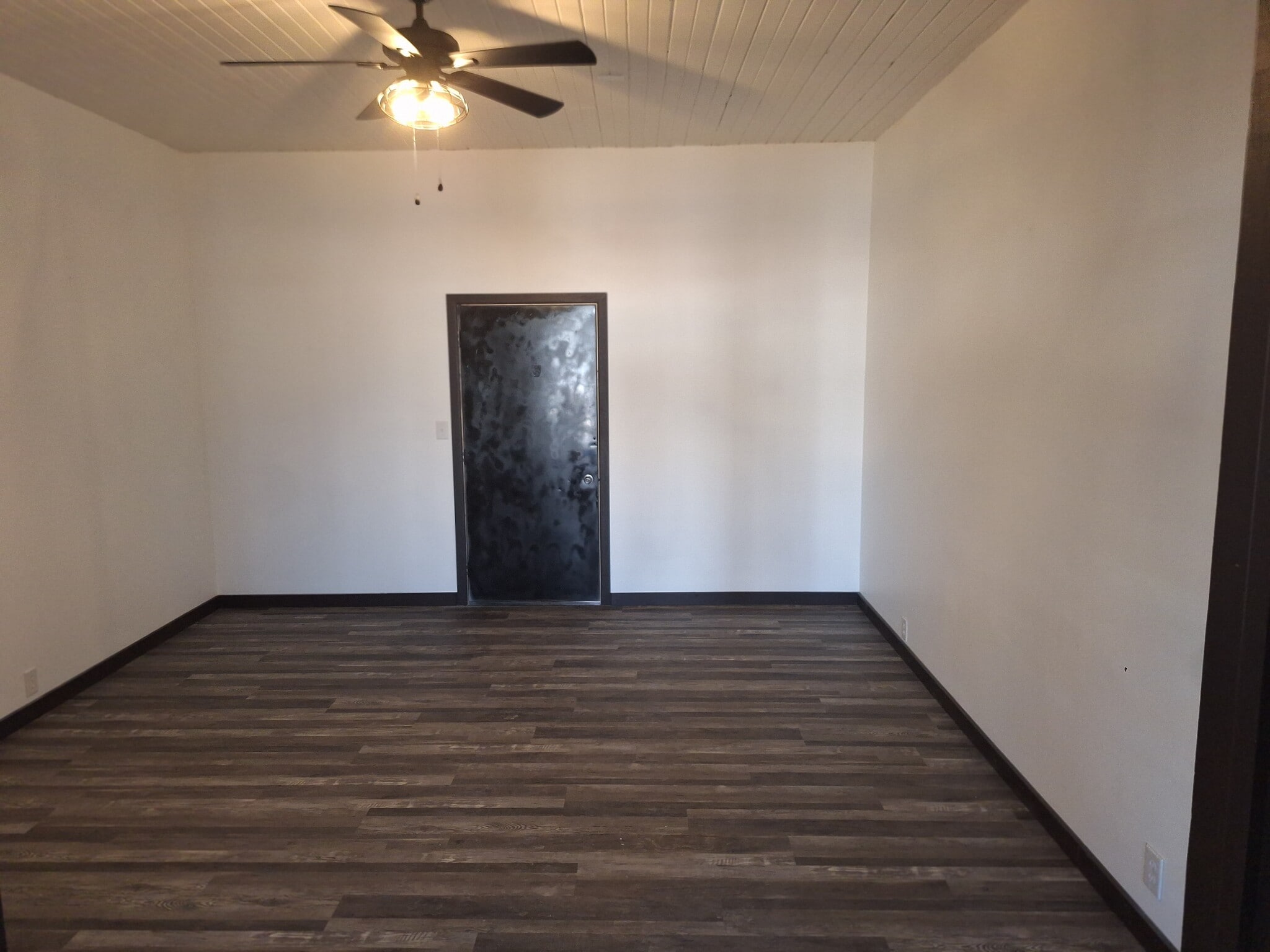 310 Tiffany Ct, Champaign, IL for lease Primary Photo- Image 1 of 5