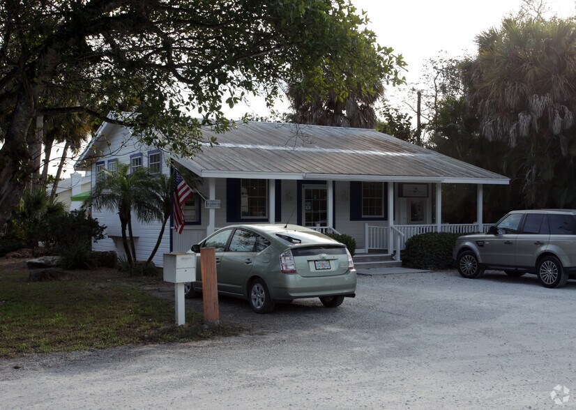 1037 Periwinkle Way, Sanibel, FL à vendre - Photo principale - Image 1 de 3