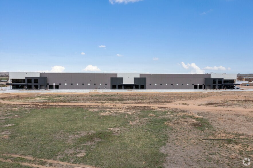 1130 Diamond Valley Dr, Windsor, CO à vendre - Photo du bâtiment - Image 3 de 11