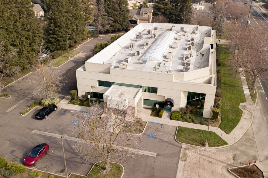 605 Standiford Ave, Modesto, CA for lease - Building Photo - Image 3 of 8