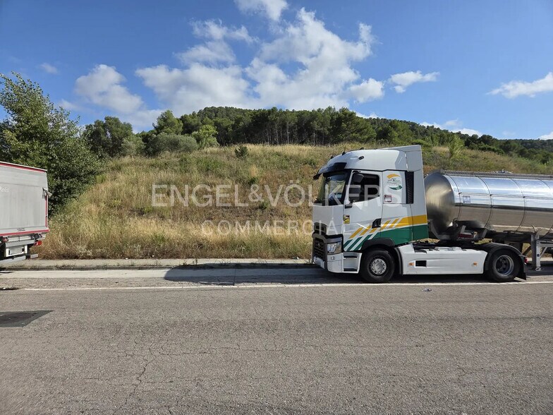 Terrain dans Castellví de Rosanes, Barcelona à vendre - Photo du bâtiment - Image 2 de 5