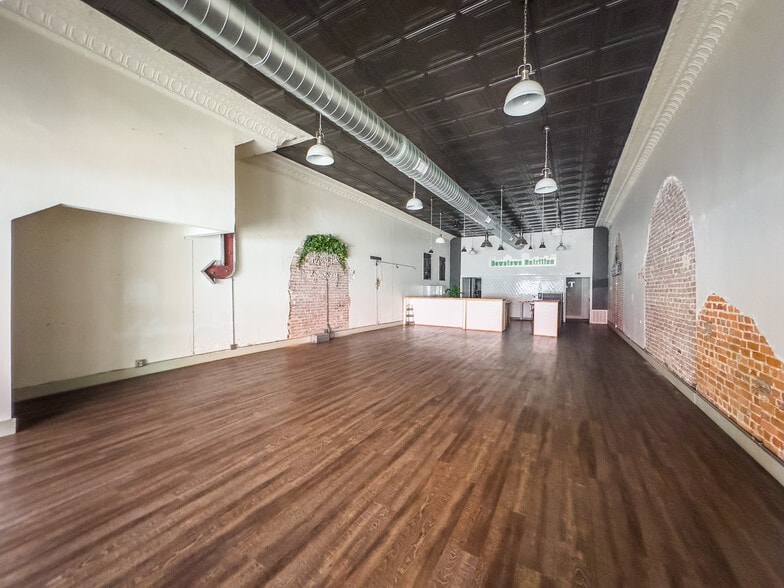 122 E Choctaw Ave, Mcalester, OK for lease - Building Photo - Image 3 of 7