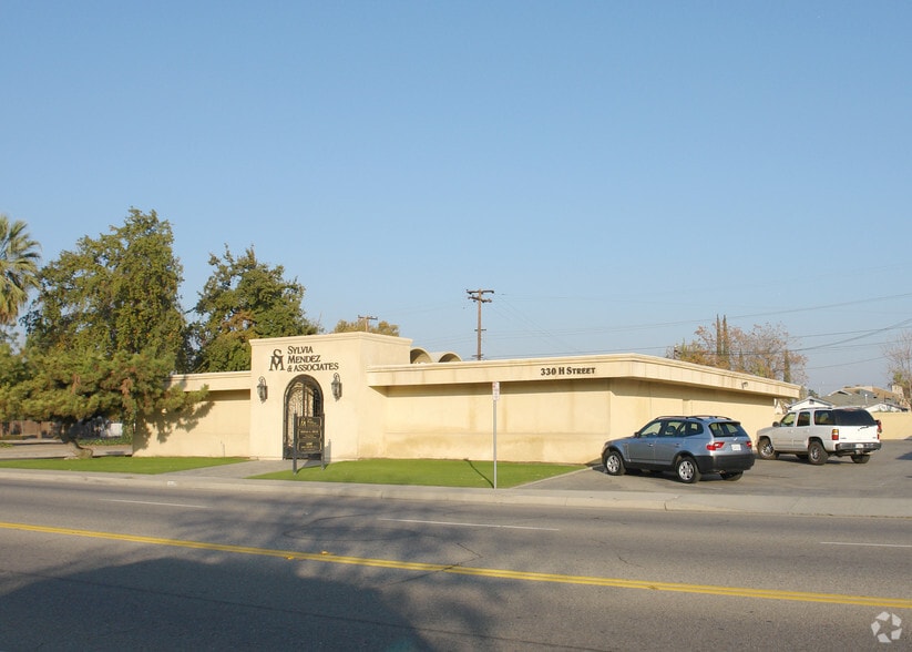 330 H St, Bakersfield, CA for lease - Building Photo - Image 2 of 4