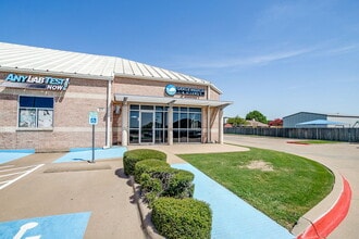 663-671 NE Alsbury Blvd, Burleson, TX for lease Interior Photo- Image 2 of 19